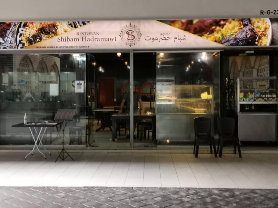 Dsara Big Cinema Netflix Projector Next Sb Hospital Apartment Sungai Buloh Exterior photo